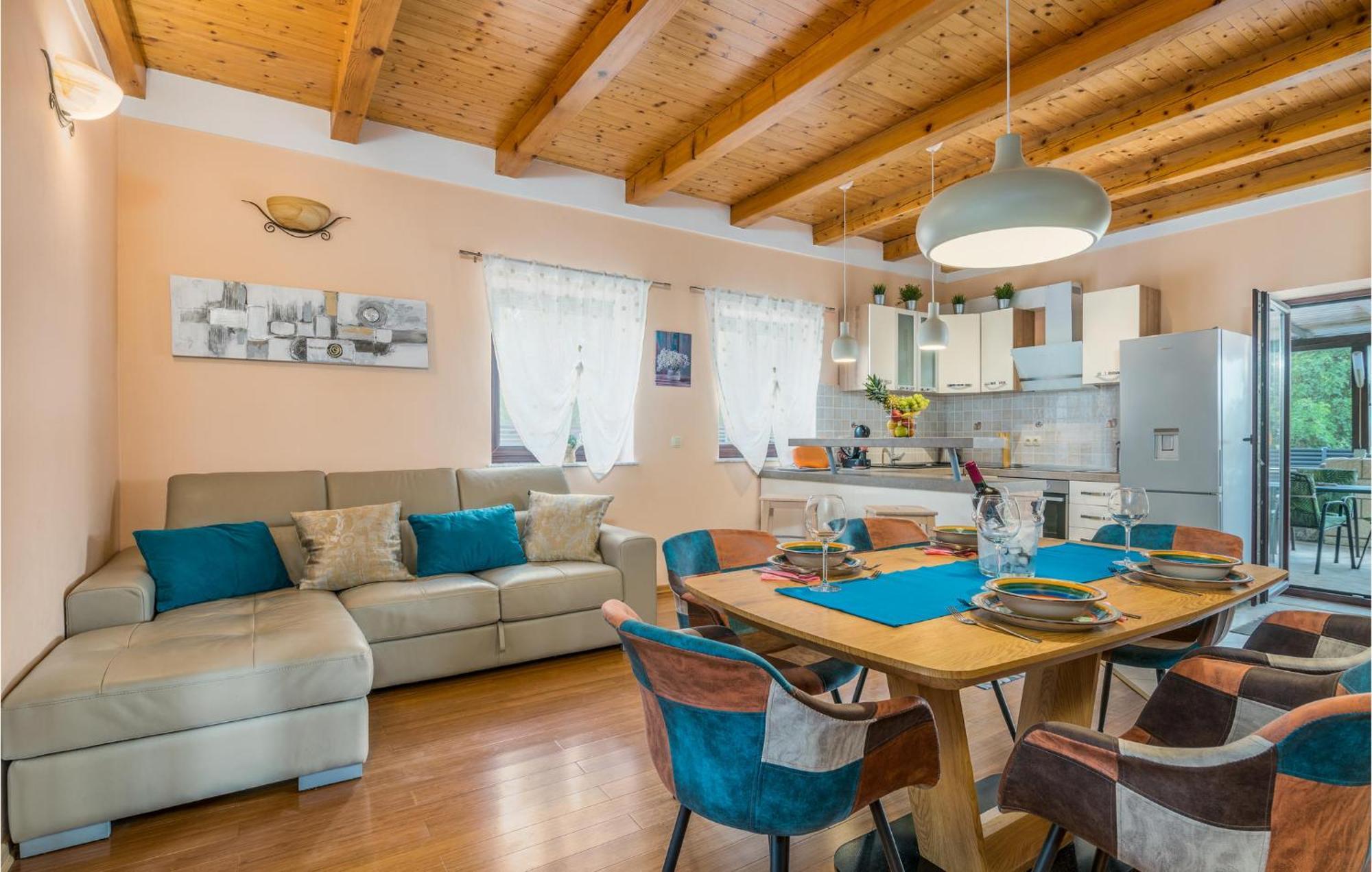 Nice Home In Lakmartin With Outdoor Swimming Pool Eksteriør billede