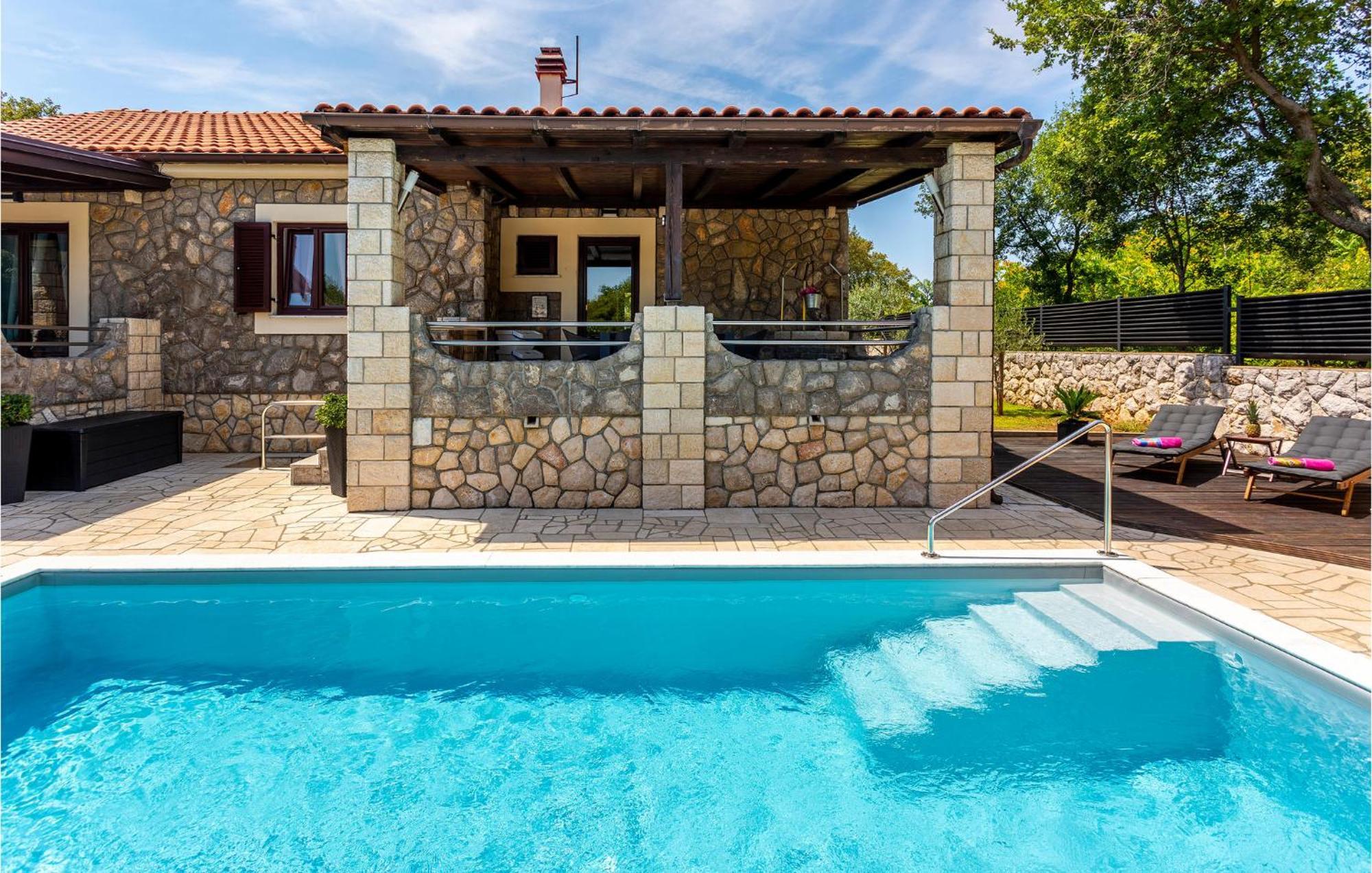 Nice Home In Lakmartin With Outdoor Swimming Pool Eksteriør billede