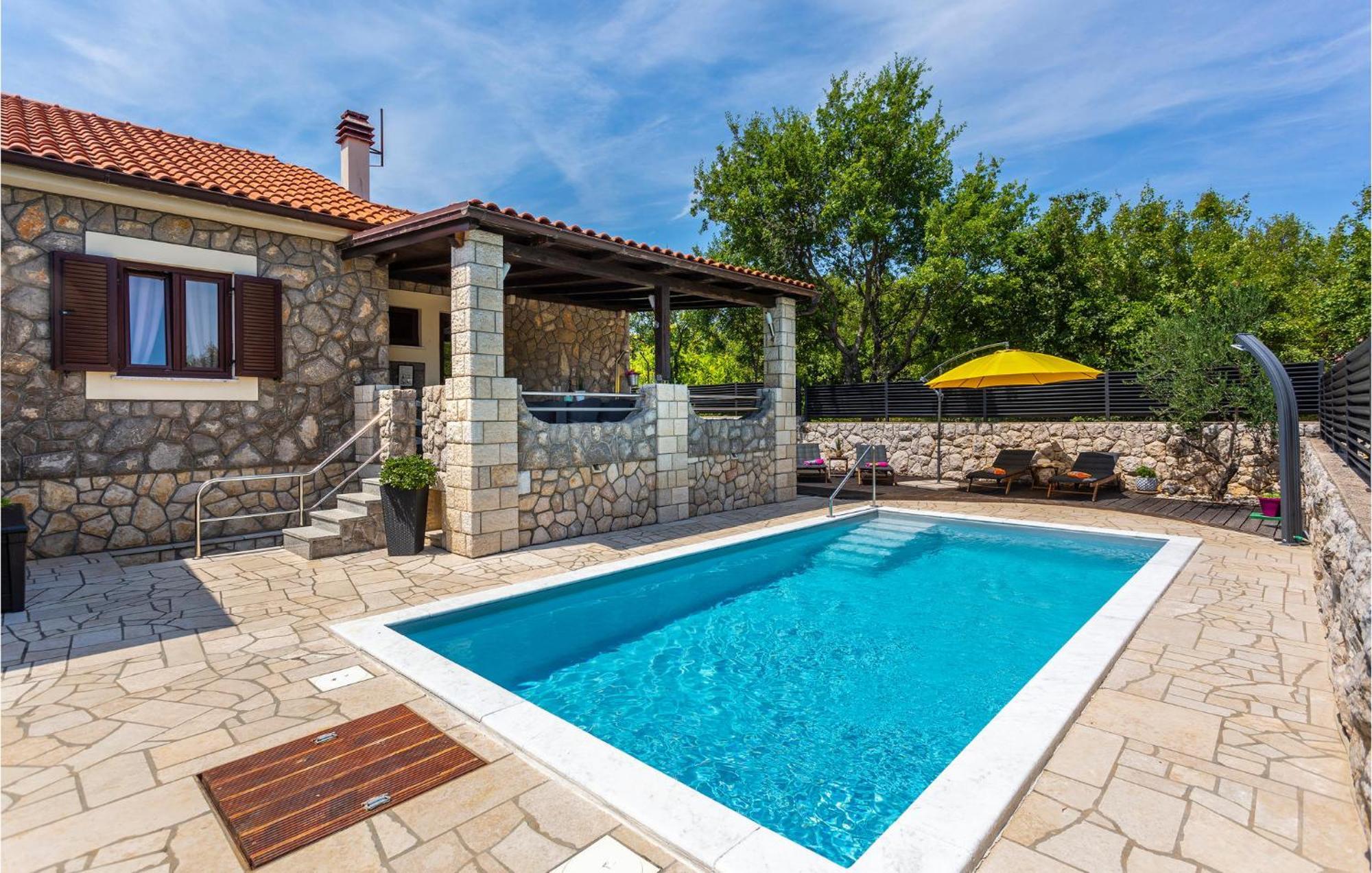 Nice Home In Lakmartin With Outdoor Swimming Pool Eksteriør billede
