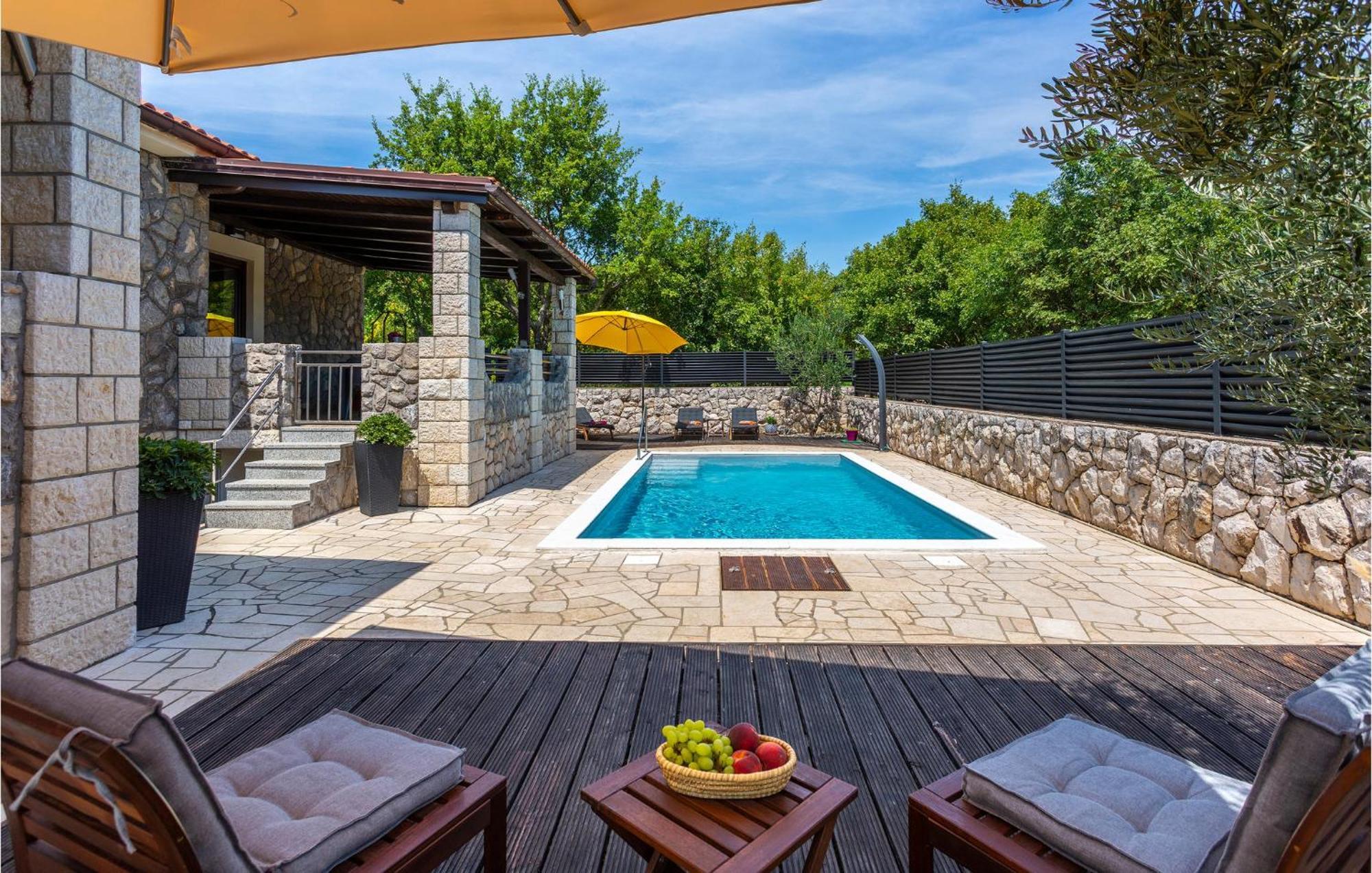 Nice Home In Lakmartin With Outdoor Swimming Pool Eksteriør billede