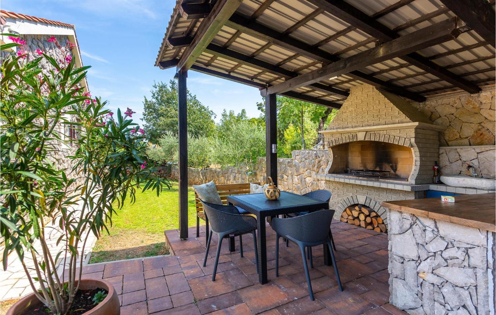 Nice Home In Lakmartin With Outdoor Swimming Pool Eksteriør billede